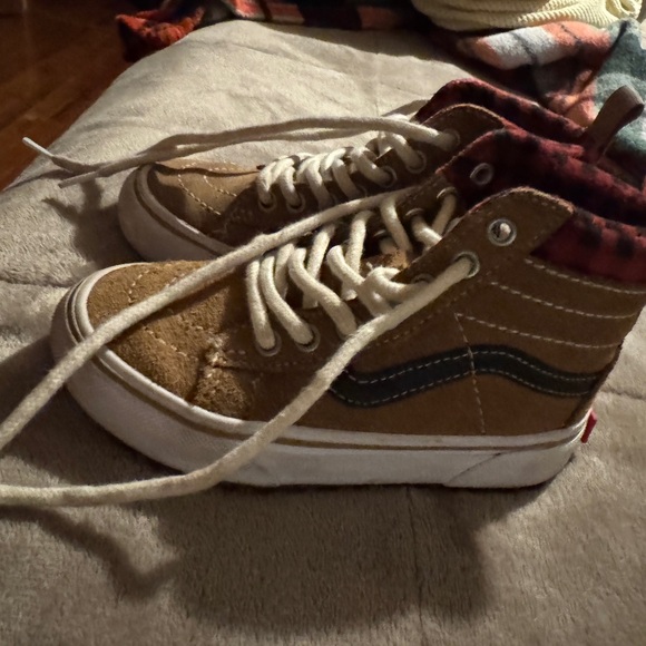 Vans Brown Sneakers with Suede Material and High-Top Design - Picture 4 of 5